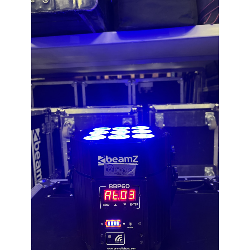 6x Projecteurs avec Flightcase - BeamZ BBP60