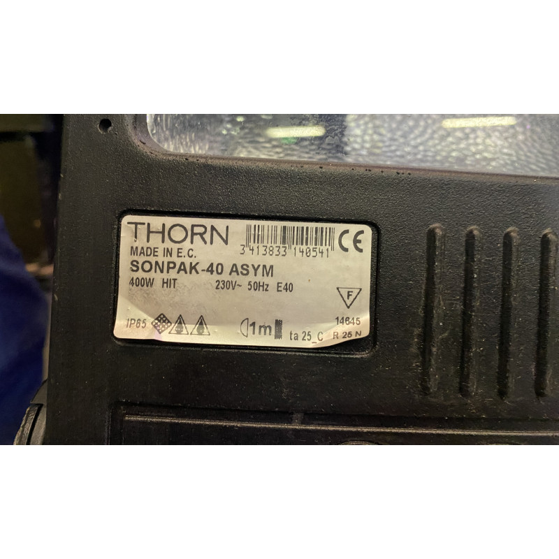 Eclairage extérieur : Lot de projecteurs THORN SONPAK 400W + Fly cases